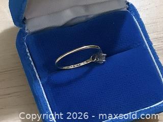 MaxSold Auction: Ladies 18k Gold Ring with Princess Cut Diamond  - Ajax (Ontario, Canada) SELLER MANAGED Reseller Online Auction - Pickering Beach Road