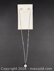 MaxSold Auction: NEW GLASS PEARL Necklace & Earrings Jewelry Set - Katherine Karambelas Designer - Kingston (Ontario, Canada) SELLER MANAGED Downsizing Online Auction - Heron Court.