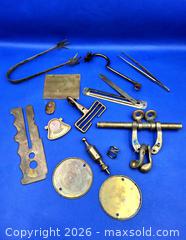 MaxSold Auction: Vintage Box of Assorted Brass & Metal Pieces - Kingston (Ontario, Canada) SELLER MANAGED Downsizing Online Auction - Heron Court.