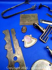 MaxSold Auction: Vintage Box of Assorted Brass & Metal Pieces - Kingston (Ontario, Canada) SELLER MANAGED Downsizing Online Auction - Heron Court.