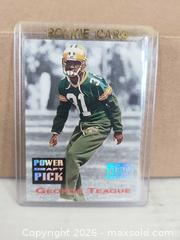 MaxSold Auction: Green Bay Packers power pack Football Card high grade  - Kingston (Ontario, Canada) SELLER MANAGED Reseller Online Auction - Railway Street