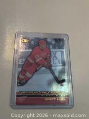 MaxSold Auction: Brett Hull Detroit Redwings Hockey Card  - Kingston (Ontario, Canada) SELLER MANAGED Downsizing Online Auction - Railway Street