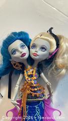 MaxSold Auction: Very Collectible Monster High Great Scarrier Reef Peri and Pearl Serpentine Doll.  - Toronto (Ontario, Canada) SELLER MANAGED Estate Sale Online Auction - Saunders Road