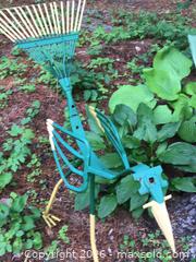 MaxSold Auction: Beautiful Green Bird. Original Unique Repurposed Yard Garden Art - Kingston (Ontario, Canada) SELLER MANAGED Moving Online Auction - Brewers Mills Road