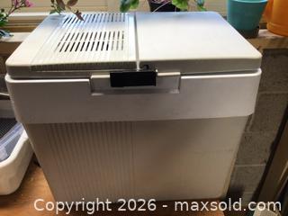 MaxSold Auction: Koolatron 12 volt cooler/warmer - Kingston (Ontario, Canada) SELLER MANAGED Moving Online Auction - Brewers Mills Road