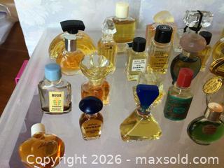 MaxSold Auction: Rare Lot of 32 mini perfume bottles. - Kingston (Ontario, Canada) SELLER MANAGED Moving Online Auction - Brewers Mills Road