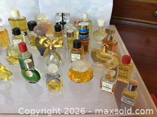 MaxSold Auction: Rare Lot of 32 mini perfume bottles. - Kingston (Ontario, Canada) SELLER MANAGED Moving Online Auction - Brewers Mills Road