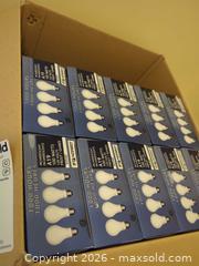 MaxSold Auction: A19 and PAR20 Light Bulbs - Saanich (British Columbia, Canada) PARTNER MANAGED Moving Online Auction - Limerick Lane