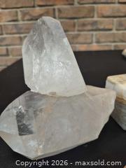 MaxSold Auction: Crystal and Geode Collection Lot 5 of 6 - Lot of 3 Mixed Mineral Specimens: Quartz, Onyx, Agate - Toronto (Ontario, Canada) PARTNER MANAGED Estate Sale Online Auction -Bridle Path Estate