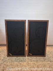 MaxSold Auction: Epicure Products EPI 100V Floorstanding Speakers (Pair) - Toronto (Ontario, Canada) PARTNER MANAGED Estate Sale Online Auction -Bridle Path Estate