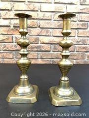 MaxSold Auction: Pair of Vintage Brass Candlesticks, 9–11 in, Patina Finish - Toronto (Ontario, Canada) PARTNER MANAGED Estate Sale Online Auction -Bridle Path Estate