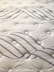 MaxSold Auction: Plank Style Queen Bed - Prosper (Texas, USA) PARTNER MANAGED Moving Online Auction - Three Rivers Drive