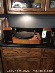 MaxSold Auction: Voksun record player - Prosper (Texas, USA) PARTNER MANAGED Moving Online Auction - Three Rivers Drive