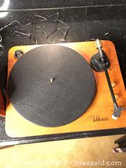 MaxSold Auction: Voksun record player - Prosper (Texas, USA) PARTNER MANAGED Moving Online Auction - Three Rivers Drive