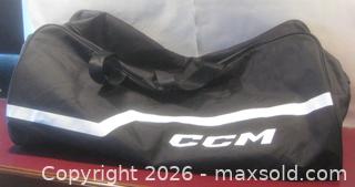 MaxSold Auction: NEW LARGE CCM HOCKEY BAG - St. Catharines (Ontario, Canada) SELLER MANAGED Downsizing Online Auction - Allanburg Road South