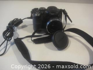 MaxSold Auction: vintage FIJIFILM Finepix S camera - St. Catharines (Ontario, Canada) SELLER MANAGED Downsizing Online Auction - Allanburg Road South
