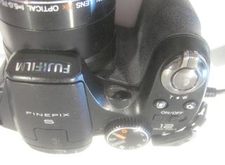 MaxSold Auction: vintage FIJIFILM Finepix S camera - St. Catharines (Ontario, Canada) SELLER MANAGED Downsizing Online Auction - Allanburg Road South