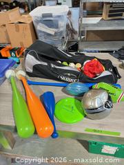 MaxSold Auction: Athletic multi sports lot - Cocoa (Florida, USA) SELLER MANAGED Estate Sale Online Auction - Broadcast Court.