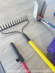 MaxSold Auction: Dustpan, poop, scoopers, rake, bulb planter - Cocoa (Florida, USA) SELLER MANAGED Estate Sale Online Auction - Broadcast Court.