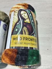 MaxSold Auction: Pair of 50“ x 60“ plus throws - Cocoa (Florida, USA) SELLER MANAGED Estate Sale Online Auction - Broadcast Court.