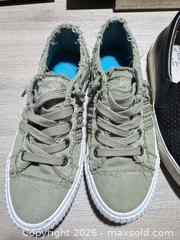 MaxSold Auction: Small Lot of Shoes - Cocoa (Florida, USA) SELLER MANAGED Estate Sale Online Auction - Broadcast Court.