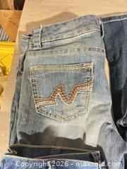 MaxSold Auction: Unisex blue jean lot - Cocoa (Florida, USA) SELLER MANAGED Estate Sale Online Auction - Broadcast Court.