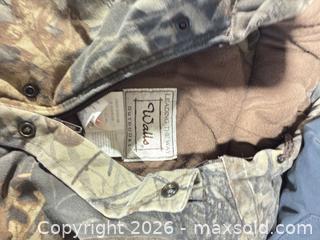MaxSold Auction: Unisex coat/jacket/outerwear lot  - Cocoa (Florida, USA) SELLER MANAGED Estate Sale Online Auction - Broadcast Court.