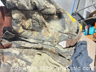 MaxSold Auction: Unisex coat/jacket/outerwear lot  - Cocoa (Florida, USA) SELLER MANAGED Estate Sale Online Auction - Broadcast Court.