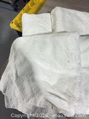 MaxSold Auction: White linen bath towel lot - Cocoa (Florida, USA) SELLER MANAGED Estate Sale Online Auction - Broadcast Court.
