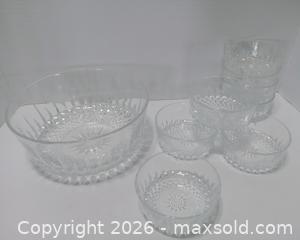 MaxSold Auction: Arcoroc France Crystal Bowl Serving Set - Lakeland (Florida, USA) SELLER MANAGED Reseller Online Auction - Dove Meadow Trail