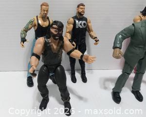 MaxSold Auction: Assortment of Wrestling Action Figures  - Lakeland (Florida, USA) SELLER MANAGED Reseller Online Auction - Dove Meadow Trail