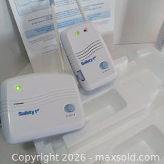 MaxSold Auction: Crystal Clear Baby Monitor  - Lakeland (Florida, USA) SELLER MANAGED Reseller Online Auction - Dove Meadow Trail