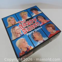 MaxSold Auction: Holographic Cover Brady Bunch board game - Lakeland (Florida, USA) SELLER MANAGED Reseller Online Auction - Dove Meadow Trail