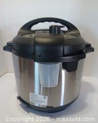 MaxSold Auction: Instant Pot Duo 7-in-1 Electric Pressure Cooker - Lakeland (Florida, USA) SELLER MANAGED Reseller Online Auction - Dove Meadow Trail
