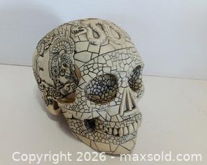 MaxSold Auction: The Oracle Aztec Skull - Lakeland (Florida, USA) SELLER MANAGED Reseller Online Auction - Dove Meadow Trail