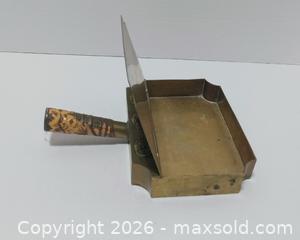 MaxSold Auction: Vintage Chinese brass dustpan / crumb tray - Lakeland (Florida, USA) SELLER MANAGED Reseller Online Auction - Dove Meadow Trail