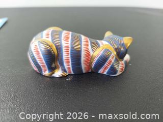 MaxSold Auction: The Franklin Mint Curio Cabinet Cat Collection Figurines Lot - Kakiemon, Imari, Netsuke, Satsuma - Columbia (South Carolina, USA) SELLER MANAGED Estate Sale Online Auction - Greengate Drive