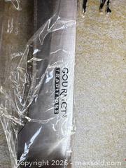 MaxSold Auction: Gourmet Creations 12-Piece Stainless Steel Knife Set - Las Vegas (Nevada, USA) PARTNER MANAGED Estate Sale Online Auction - Bright Sun Court