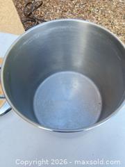 MaxSold Auction: Revere Ware 12 qt Stainless Steel Stock Pot 11 in x 9 in - Las Vegas (Nevada, USA) PARTNER MANAGED Estate Sale Online Auction - Bright Sun Court