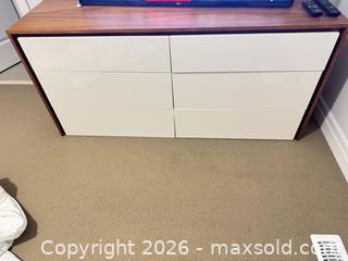 MaxSold Auction: 6-Drawer White and Walnut Veneer Dresser - King (Ontario, Canada) SELLER MANAGED Moving Online Auction - Wells Orchard Crescent
