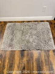 MaxSold Auction: Gray Medium Shag Polyester Area Rug (Unbranded) - King (Ontario, Canada) SELLER MANAGED Moving Online Auction - Wells Orchard Crescent