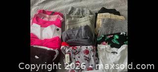 MaxSold Auction: Ladies clothes  - King (Ontario, Canada) SELLER MANAGED Moving Online Auction - Wells Orchard Crescent