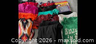 MaxSold Auction: Ladies clothes  - King (Ontario, Canada) SELLER MANAGED Moving Online Auction - Wells Orchard Crescent