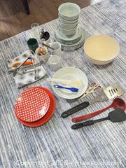 MaxSold Auction: Light Green Celadon Ceramic Dinnerware & Kitchenware Lot (20+ pcs) - King (Ontario, Canada) SELLER MANAGED Moving Online Auction - Wells Orchard Crescent