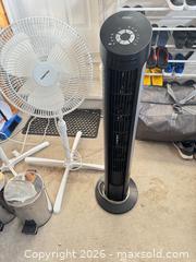 MaxSold Auction: Lot: 2 Pedestal Fans, Tower Fan, Humidifier & 2 Step Trash Cans - King (Ontario, Canada) SELLER MANAGED Moving Online Auction - Wells Orchard Crescent