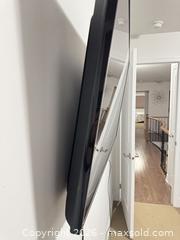 MaxSold Auction: Samsung 50-59 inch LED/LCD Flat Screen TV - Black - King (Ontario, Canada) SELLER MANAGED Moving Online Auction - Wells Orchard Crescent