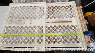MaxSold Auction: Baby or pet gates - Delta (Ontario, Canada) SELLER MANAGED Downsizing Online Auction - King Street (STORAGE)