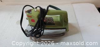 MaxSold Auction: GREEN HOOVER FABRIC GUIDE ELECTRIC IRON  - Rockaway (New Jersey, USA) SELLER MANAGED Downsizing Online Auction - Miami Trail