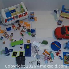 MaxSold Auction: HUGE LOT OF PLAYMOBIL PIECES TOYS VEHICLES  - Rockaway (New Jersey, USA) SELLER MANAGED Downsizing Online Auction - Miami Trail