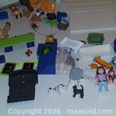 MaxSold Auction: HUGE LOT OF PLAYMOBIL PIECES TOYS VEHICLES  - Rockaway (New Jersey, USA) SELLER MANAGED Downsizing Online Auction - Miami Trail